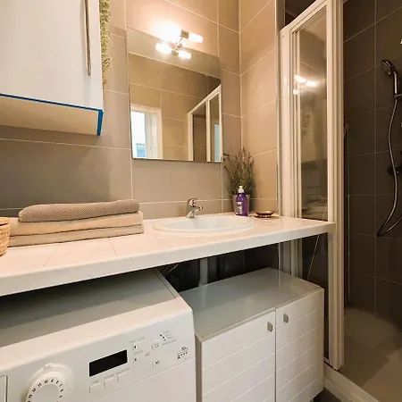Quiet Parisian Retreat Faubourg St Denis Parijs