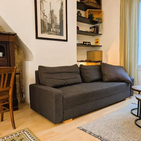 Quiet Parisian Retreat Faubourg St Denis Parijs